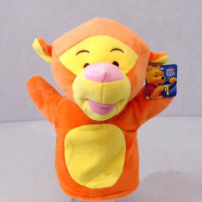 Van de Pluchehandpoppen van Winnie Pooh Tigger Stitch Eyore het Gele Roze Blauw