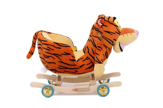 De leuke Bruine Leuke Baby die van de de Tijgerpluche van het Babyspeelgoed Dierlijke Stoel schommelt