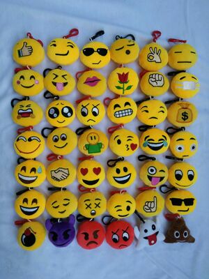 Leuk Mooi Emoji-Pluchestuk speelgoed Keychain met Haak voor Bevorderingsgiften