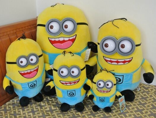 Het leuke Verachtelijke Speelgoed van de Beeldverhaalpluche me Minion met 3D Cijfer van de Oogactie