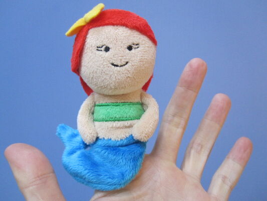 12cm de Mooie Handpoppen van de Meerminpluche voor Peuters, Blauw en Rood